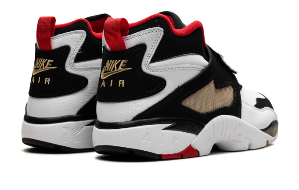 Nike Air Diamond Turf '49ers' Black / White / Red Sneakers