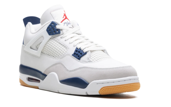 Nike SB x Air Jordan 4 'Navy' White / Navy Sneakers