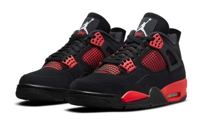 Air Jordan 4 Retro 'Red Thunder' Black / Red Sneakers