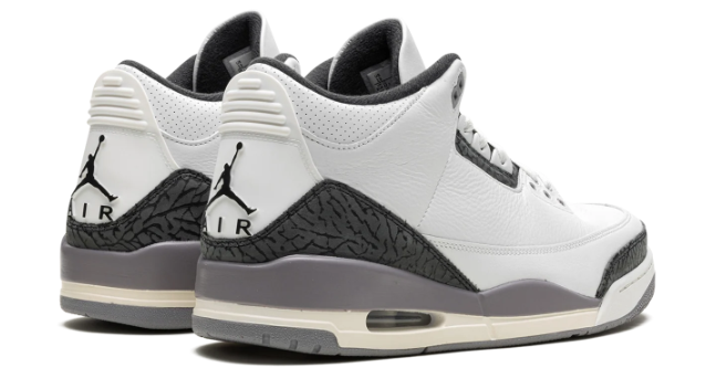 Air Jordan 3 Retro 'Cement Grey' Summit White / Fire Red Sneakers