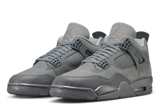 Air Jordan 4 Retro SE 'Wet Cement' Grey Sneakers