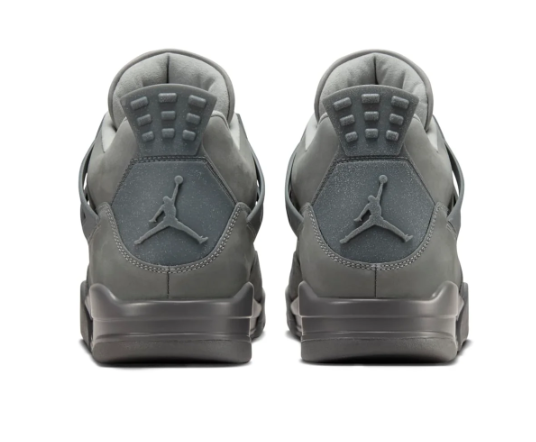 Air Jordan 4 Retro SE 'Wet Cement' Grey Sneakers