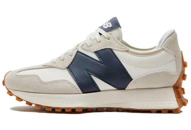 New Balance 327 – Moonbeam / Outerspace | WS327KB