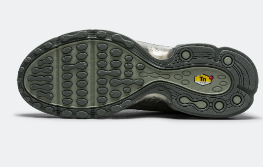 Nike Air Max Plus VII (TN7) – Grey/Black